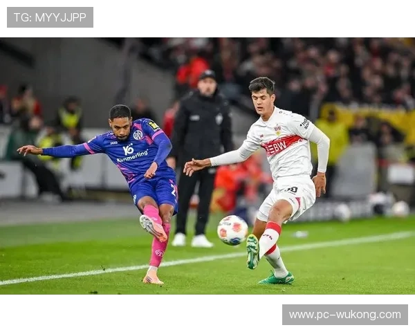 斯图加特前锋昂达夫帽子戏法，客场顽强逼平多特蒙德